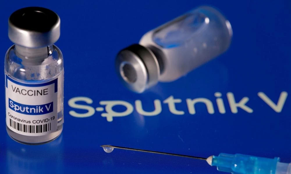 Sputnik V: Έρχεται νέα «εκδοχή» του εμβολίου για την μετάλλαξη Όμικρον